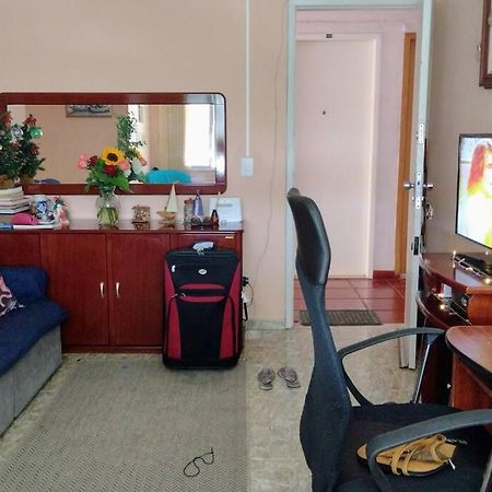 Quarto Com Ar Condicionado Em Apt Compartilhado E Estacionamento Gratis Apartamento Niterói Exterior foto